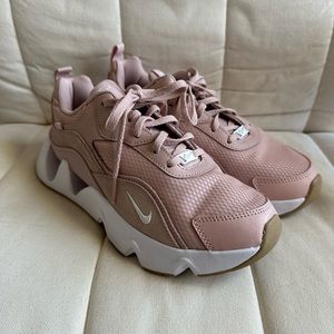 Nike Pink Ryz Shoes